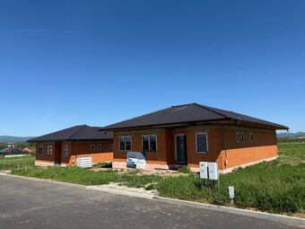 NOVOSTAVBA - ZLATÉ MORAVCE - 7
