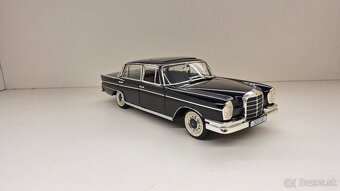 1:18 MERCEDES-BENZ 300 SE - 7