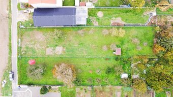 KRÁSNY ROVINATÝ STAVEBNÝ POZEMOK O ROZLOHE 1200 M² DRAHOVCE - 7