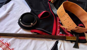 Detviansky HOLOPUPKÁRSKY kroj - 7