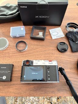 Fujifilm X100V silver + doplnky - 7