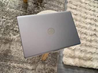 15.6" HP 250 G9/ Core I5/ 16GB RAM/ 256GB SSD/Intel Iris XE - 7