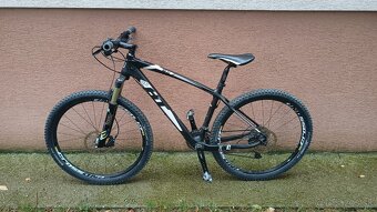 Karbonovy horsky 27,5" HT, Mavic, Shimano - 7