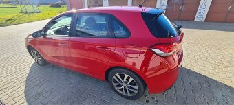 HYUNDAI i30 1.6 CRDI 85kw 6-stupňová - 7