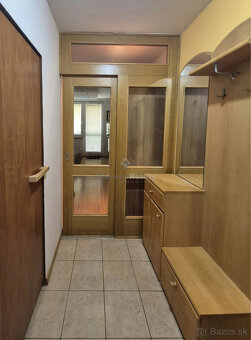 Na prenájom zariadená garsónka, balkón, Štefánikova, Senica. - 7