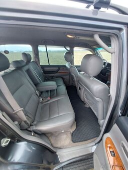 Toyota Land Cruiser 100 - 7