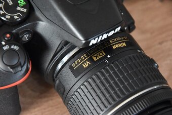 Nikon D5600 wifi BT - dotyk.dis. - VR objektiv AF-P 3tis.sn - 7