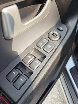 Kia Sportage 2.0 Crdi - 7