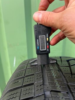 Zimné pneumatiky Hankook 215/60R16 - 7