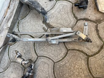 Nahradne diely BMW e90 e92 e91 - 7