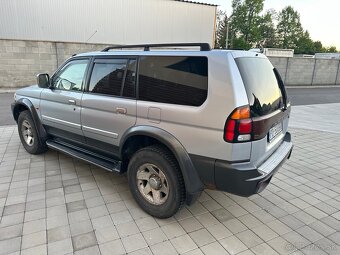 Mitsubishi Pajero Sport 2.5 TD GLX - 7