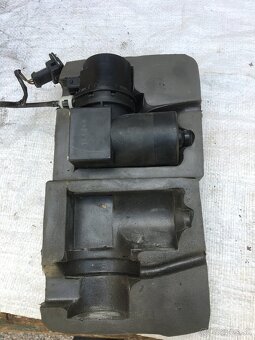 Predám náhradné diely na Polo Variant 1,9 TDI 66 kW. - 7