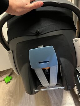 Cybex aton 5 a základňa - 7