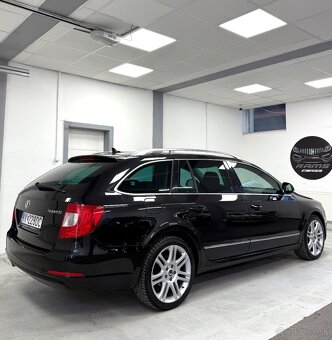 Skoda Superb Combi 2.0TDI 125Kw 4x4 Xenon/R18 - 7