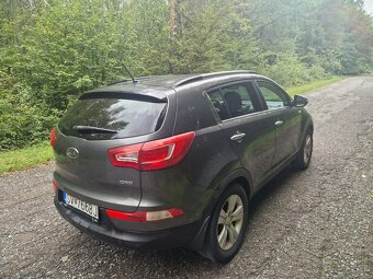 Kia Sportage 2.0 crdi 4x4 - 7