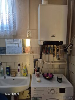 DOM S OBYTNOU ČASŤOU + PRIESTOR NA DROBNÉ PODNIKANIE V MÉRA - 7