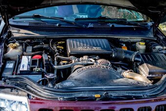 Predám jeep wj 4,7 - 7