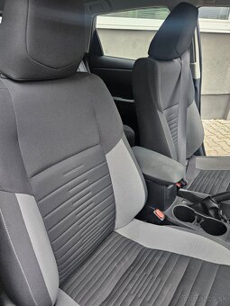 Toyota Auris - 7