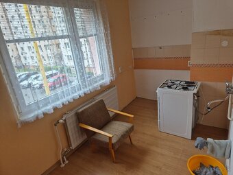 2 izbový byt -ideálny pre Vašu vysnívanú rekonštrukciu - 7