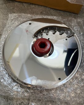 Elektrický strúhač Philips HR1388/80 biely - 7