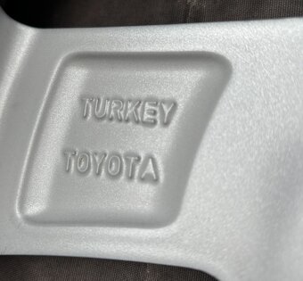 Originální Alu kola 4x100 Toyota Aygo 175/65/17 DOT22 - 7