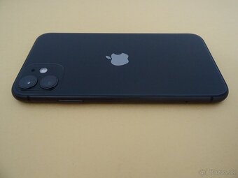 iPhone 11 128GB - ZÁRUKA 1 ROK - VELMI DOBRÝ STAV - 7