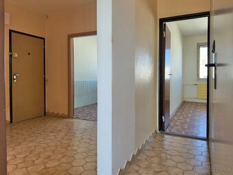 Predaj trojizbový byt, 72 m², 8.p./8.p., M. Rázusa Prievidza - 7
