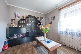 Poschodový rodinný dom na predaj - 7