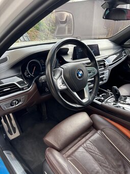 BMW 750xd - 7