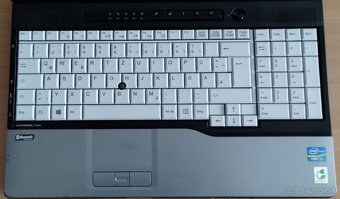 Fujitsu E752, Intel i3-3310M@2,40GHz, 4GB DDR3, 32GB SSD - 7