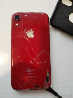 Apple iPhone XR 64GB - 7