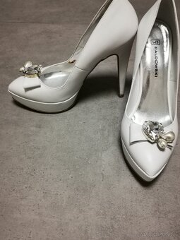 Biele a strieborné lodičky + kabelka - 7