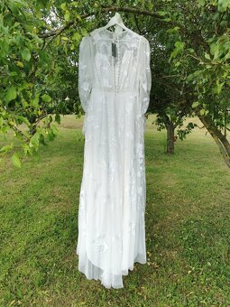 ASOS, Eliza floral embroidered long sleeve , M - 7