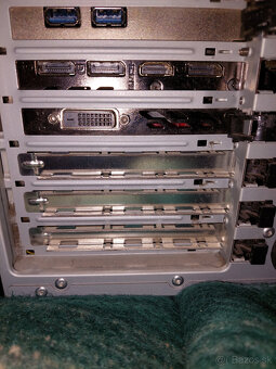 Stolný počítač Asus P6T Deluxe - 7