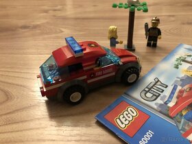 Lego CITY 60001 - Hasičské auto, zásah na strome - 7