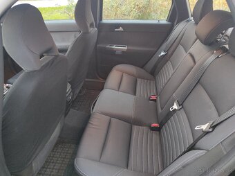 Predám Volvo V50 - 7