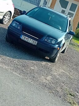 Pekný deň predám VW bora 1.9 81kw rotačka R.V 2000 - 7