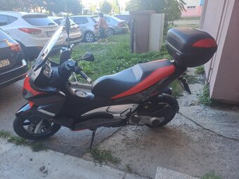 Aprilia SR 300 MAX - 7