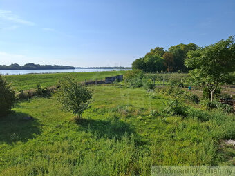 Unikátny pozemok na výstavbu domu pri brehu rieky Dunaj v - 7
