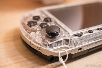 Sony PSP 1004 clear 64 GB | IPS displej | PS Vita joystick - 7