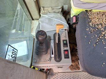 NEW HOLLAND F 106.6A 6X6 - 7