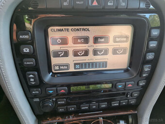 Jaguár XJ8 Long verzia - 7