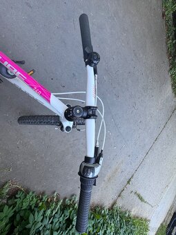 Dievčenský bicykel CUBE Access 240 - AKO NOVÝ - 7