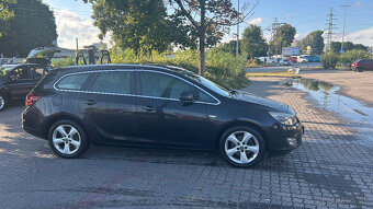 Opel Astra ST 2.0 CDTI ECOTEC Cosmo - 7