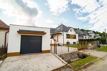 Predaj: Zrekonštruovaný Rodinný Dom 4+1 v Malebnej Obci Divi - 7