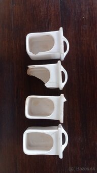 Starožitné koreničky v poličke - 7