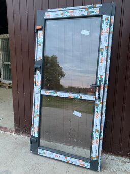 Vchodové plastové dvere - 7