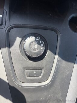 Toyota Proace city , benzin + automat , 23000km - 7