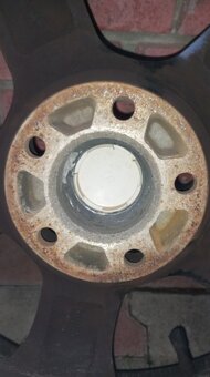 Predam disky + zimne pneu Dezent 7x16 ET40 5x114,3 R16 - 7