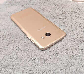 Samsung Galaxy A3 (7) - 7